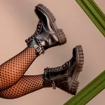 Bota Coturno Molly Feminina Angel Cano Curto com Corrente Preta 