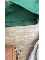 Blusa cavada com gola alta verde