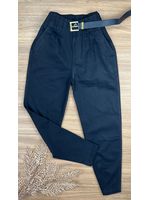 Calça Cenoura Preta Com Cinto Quadradinho 