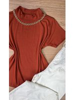 Blusa Manga Curta Gola Alta Terra Cota 