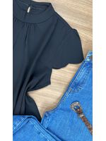 Blusa Manga Curta Crepe Preta