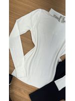 Blusa Tricô Branca Gola Bordada