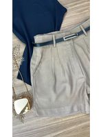 Short Alfaiataria Com Cinto Caqui