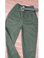 Calça Cenoura Verde Militar com Cinto