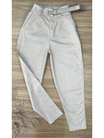 Calça Cenoura Nude com Cinto 