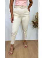 Calça Cenoura Off White com Cinto