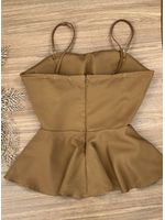 Conjunto Alfaiataria Blusa Peplum e Short Caramelo com Cinto