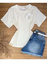Blusa T-shirt com Broche Branca