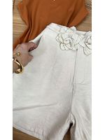 Short Alfaiataria Com Cinto de Flor Bege