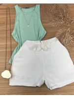 Short Alfaiataria Com Cinto de Flor Branco