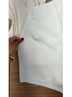 Short com Cinto Alfaiataria Branco
