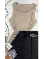 Blusa Canelada Regata Colar Strass Bege