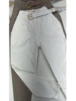 Calça Cenoura Branca com Cinto