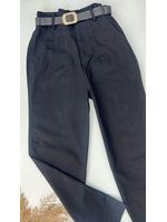 Calça Cenoura Preta com Cinto de Elástico
