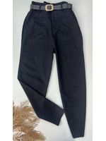 Calça Cenoura Preta com Cinto de Elástico
