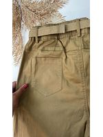 Calça Cenoura Caramelo com Cinto de Elástico 