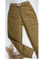 Calça Cenoura Caramelo com Cinto de Elástico 