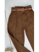Calça Cenoura Com Cinto Encapado Marrom