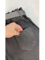 Calça Cenoura MOM Com Cinto Preta