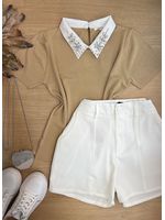 Blusa Gola Polo Com pedrarias Bege 