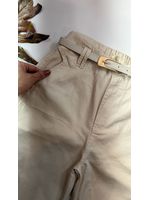 Calça Cenoura com Cinto Dourado Off 
