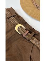 Calça Cenoura com Cinto Lua Marrom 