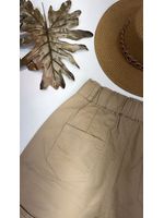 Short Cenoura Com Cinto Bolinhas Douradas Bege