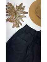 Short Cenoura Com Cinto Bolinhas Douradas Preto