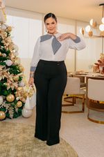 Calça de Alfaiataria Wide Leg com Fivela Meia 