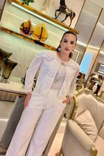 Casaco de crepe com renda