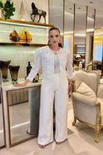 Casaco de crepe com renda