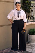 Calça de Alfaiataria Wide Leg com Fivela Meia Lua