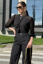 Blusa de Crepe com Mangas de Renda