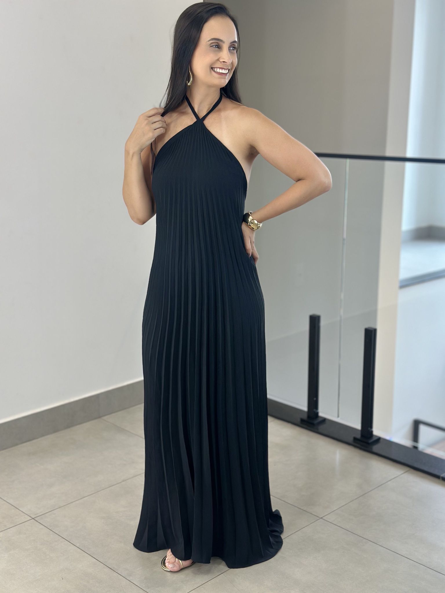 VESTIDO PLISSADO PRETO - Reprise Modas