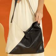 Bolsa RetrÔ - DÁLIA - Off White e Preta 