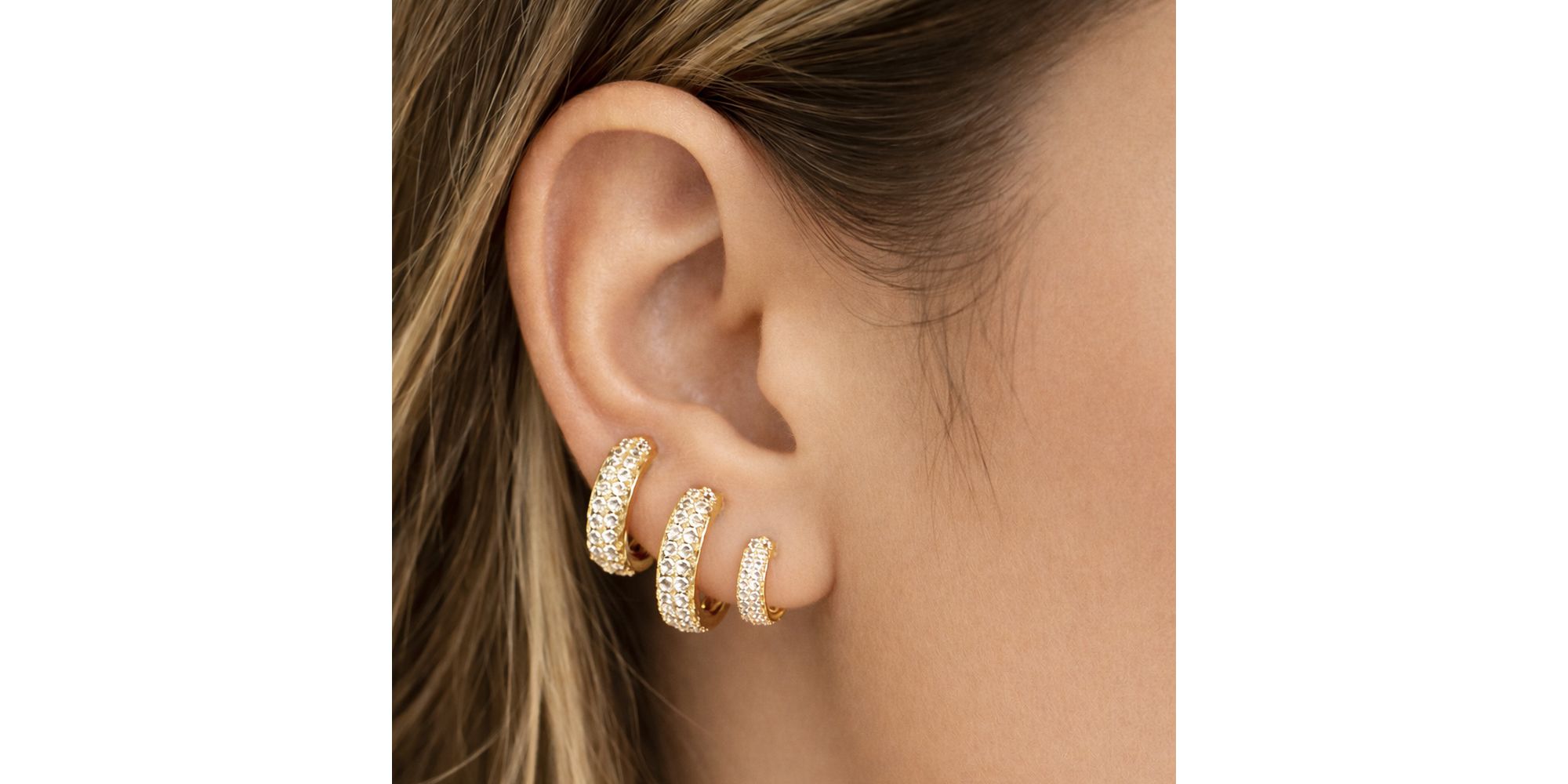 Brinco Trio Argola Click Cravejado Hipoalergênico Banhado a Ouro 18K 