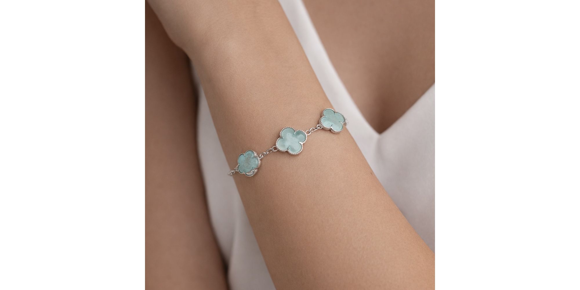 Pulseira Três Trevo Azul Água 15m Banhado A Prata 925.