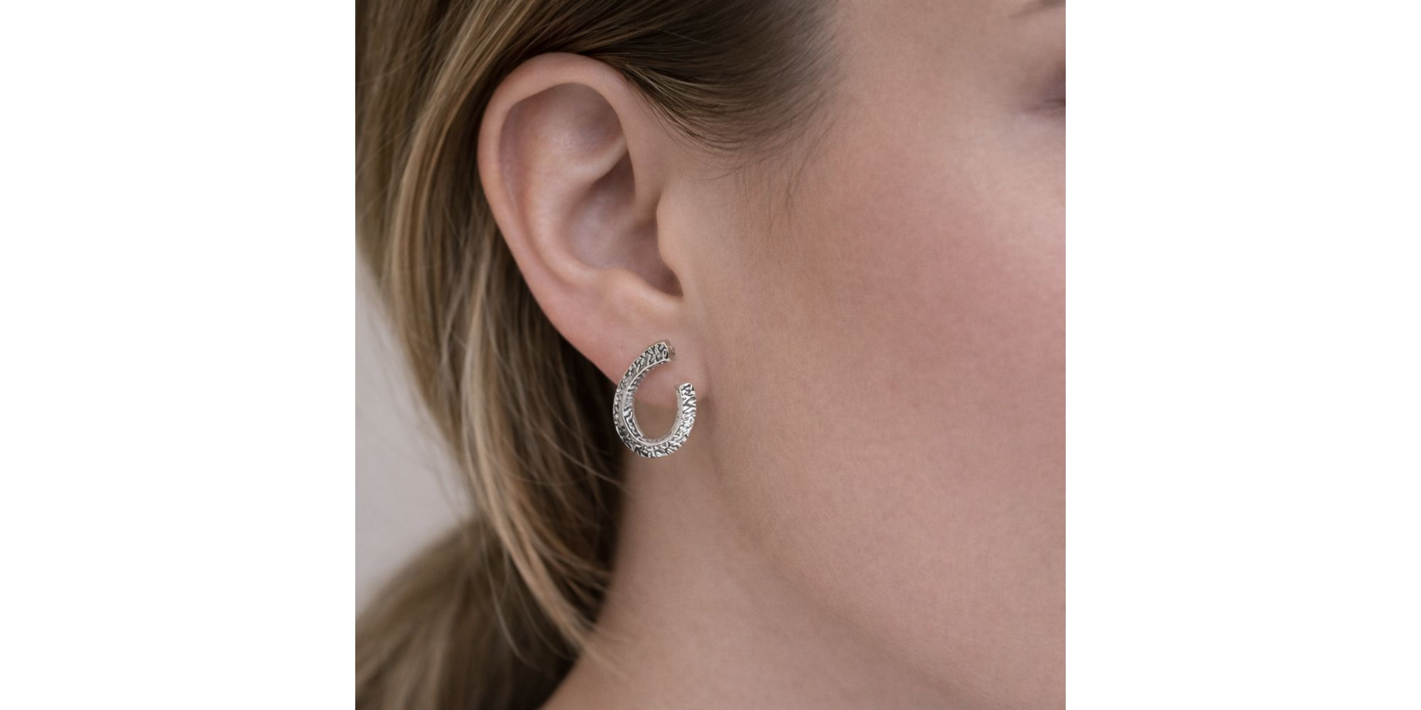 Brinco Caracol Banhado a Prata 925