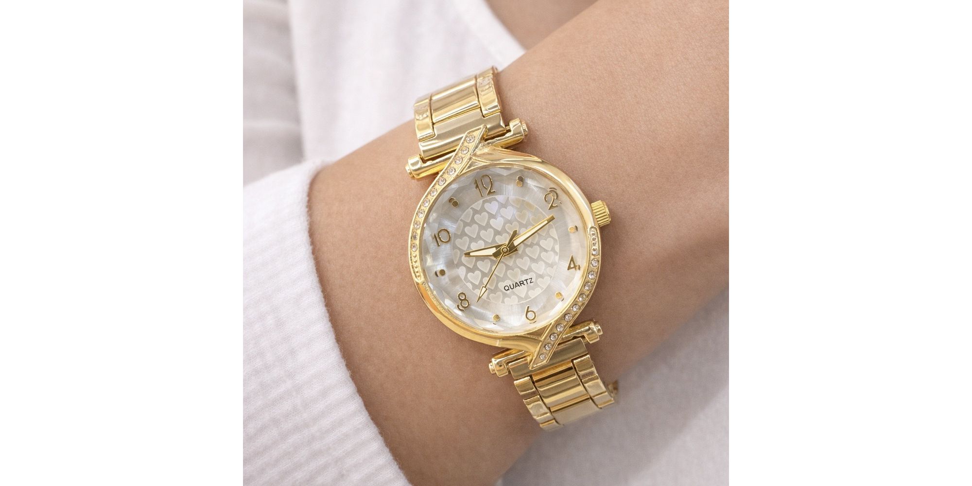 Relógio Quartz Gota Cravejada Aço Dourado 