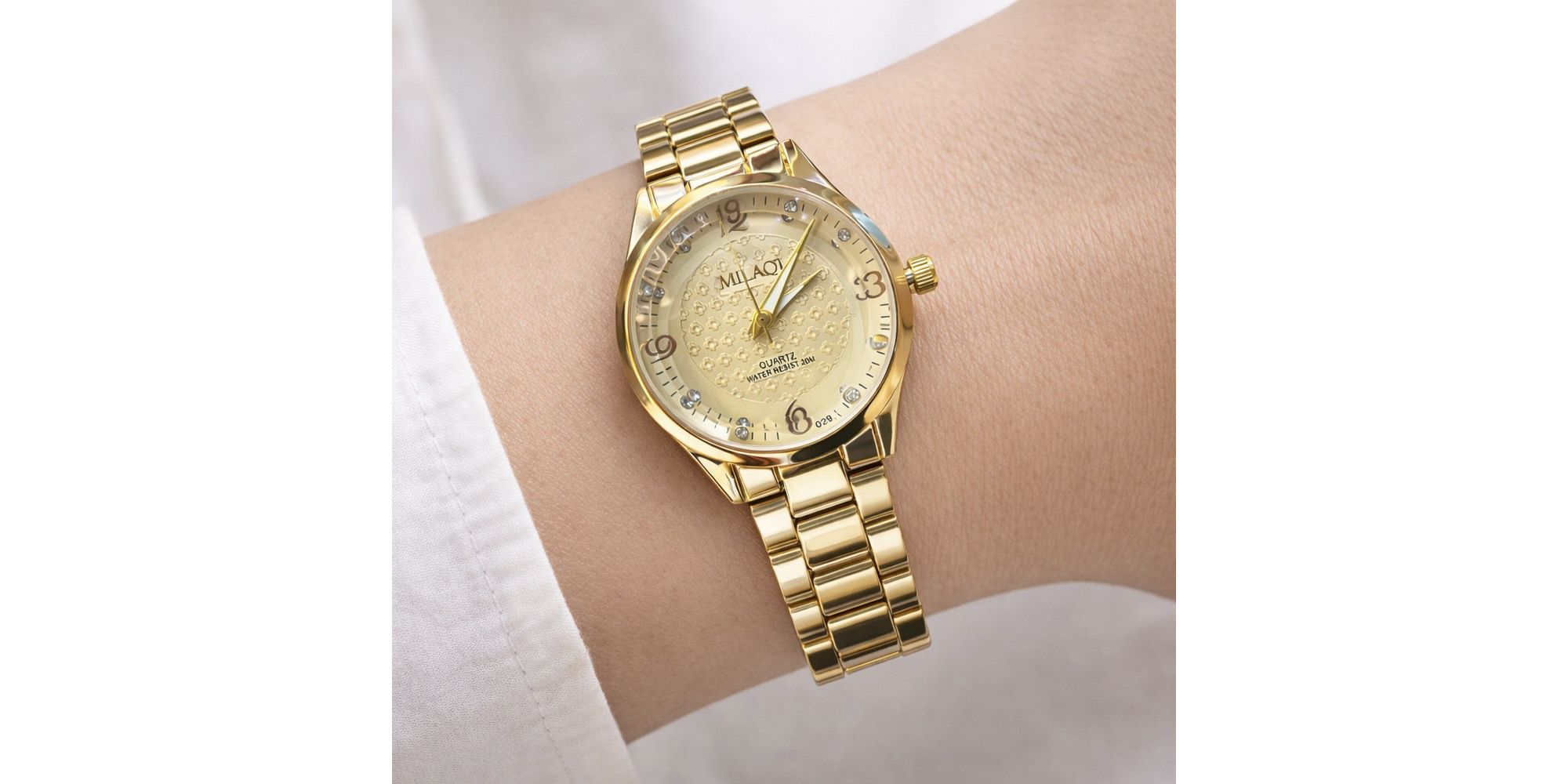 Relógio Milaqi Diamonts Pequeno Aço Dourado