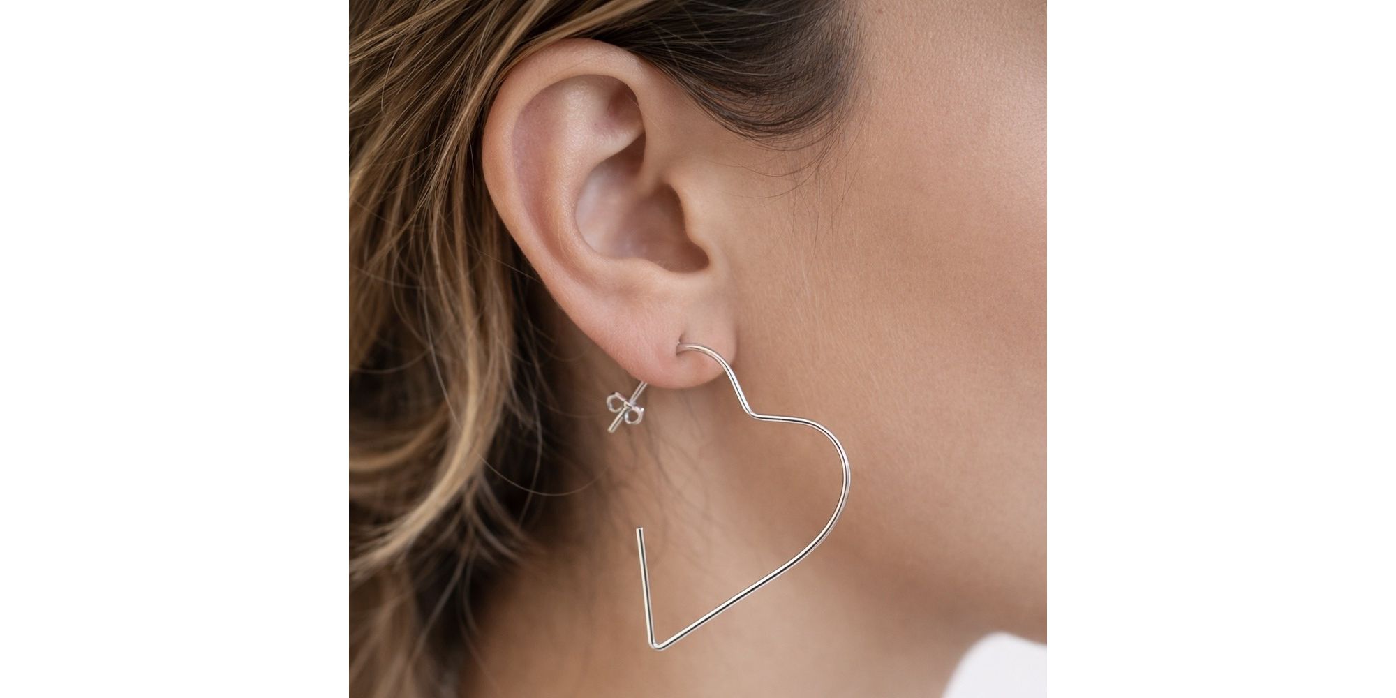 Brinco Coração Tarraxa N3,5 Banhado a Prata 925