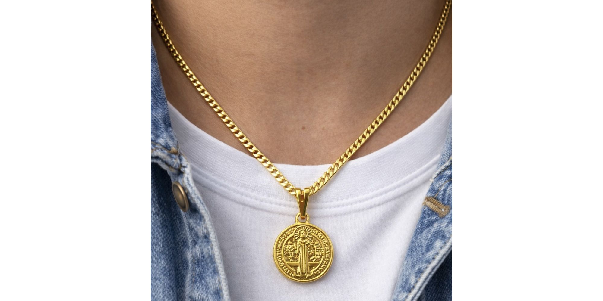 Pingente Medalha São Bento Banhado a Ouro 18K