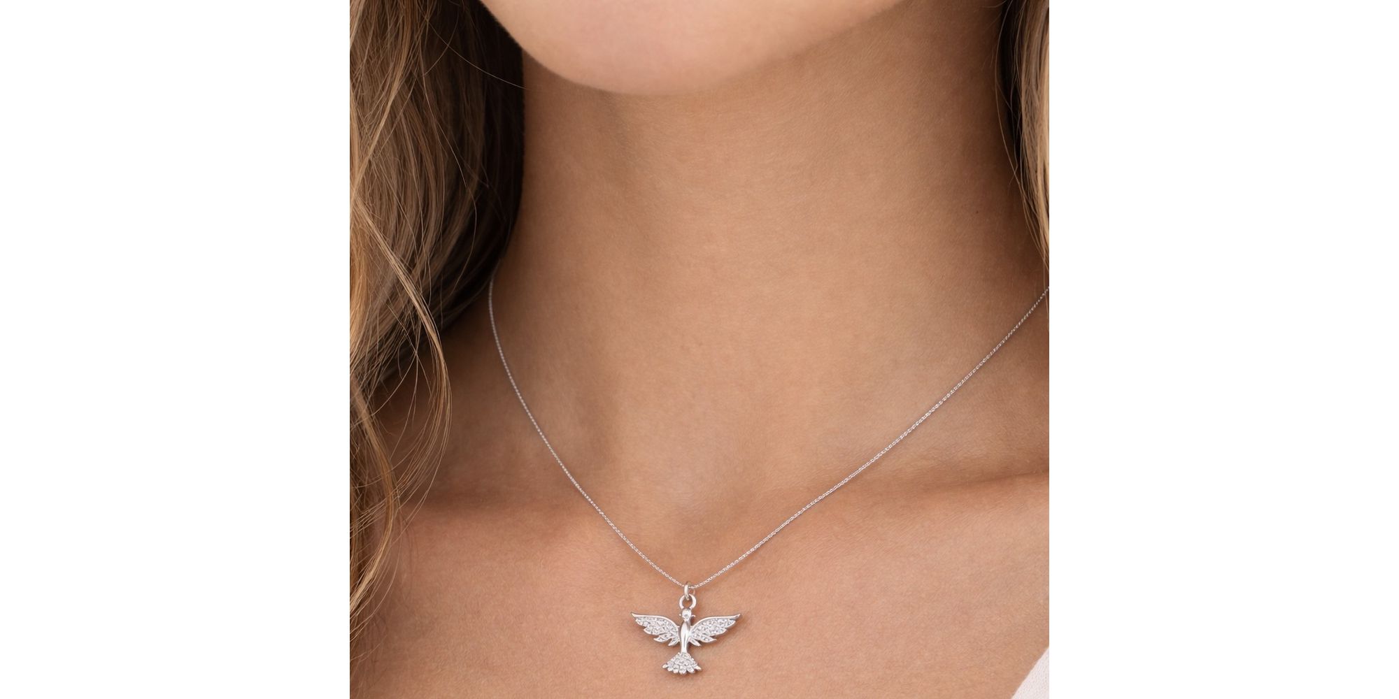 Colar Espírito Santo Cravejado Banhado a Prata 925