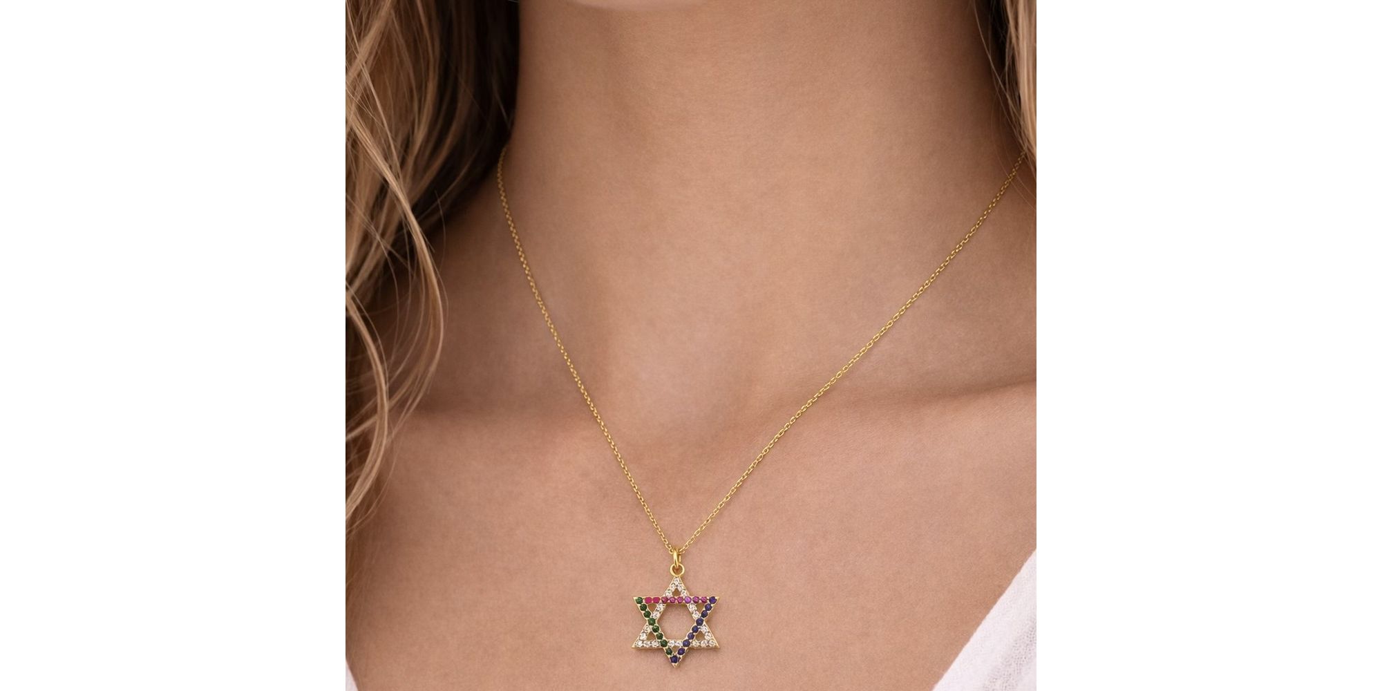 Colar Estrela Davi Colorido Cravejado Banhado a Ouro 18K 