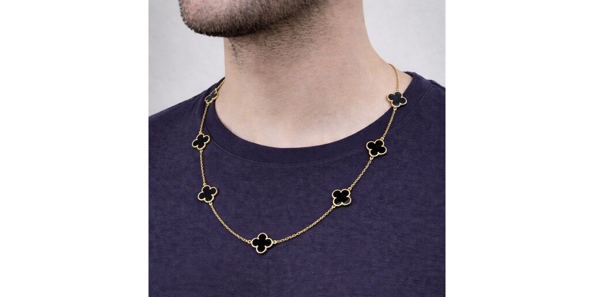 Corrente 7 Trevos Preto Banhado a Ouro 18K