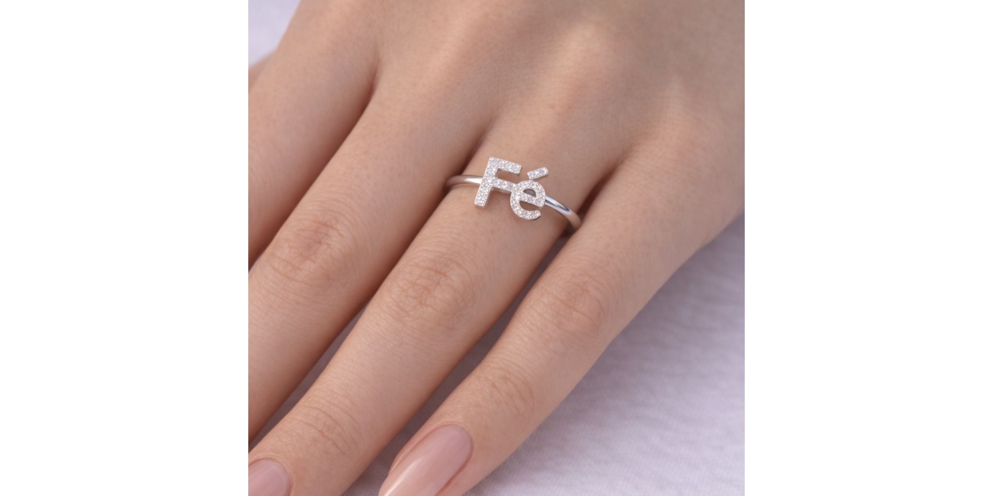 Anel Fé Vazado Cristal Cravejado Banhado a Prata 925