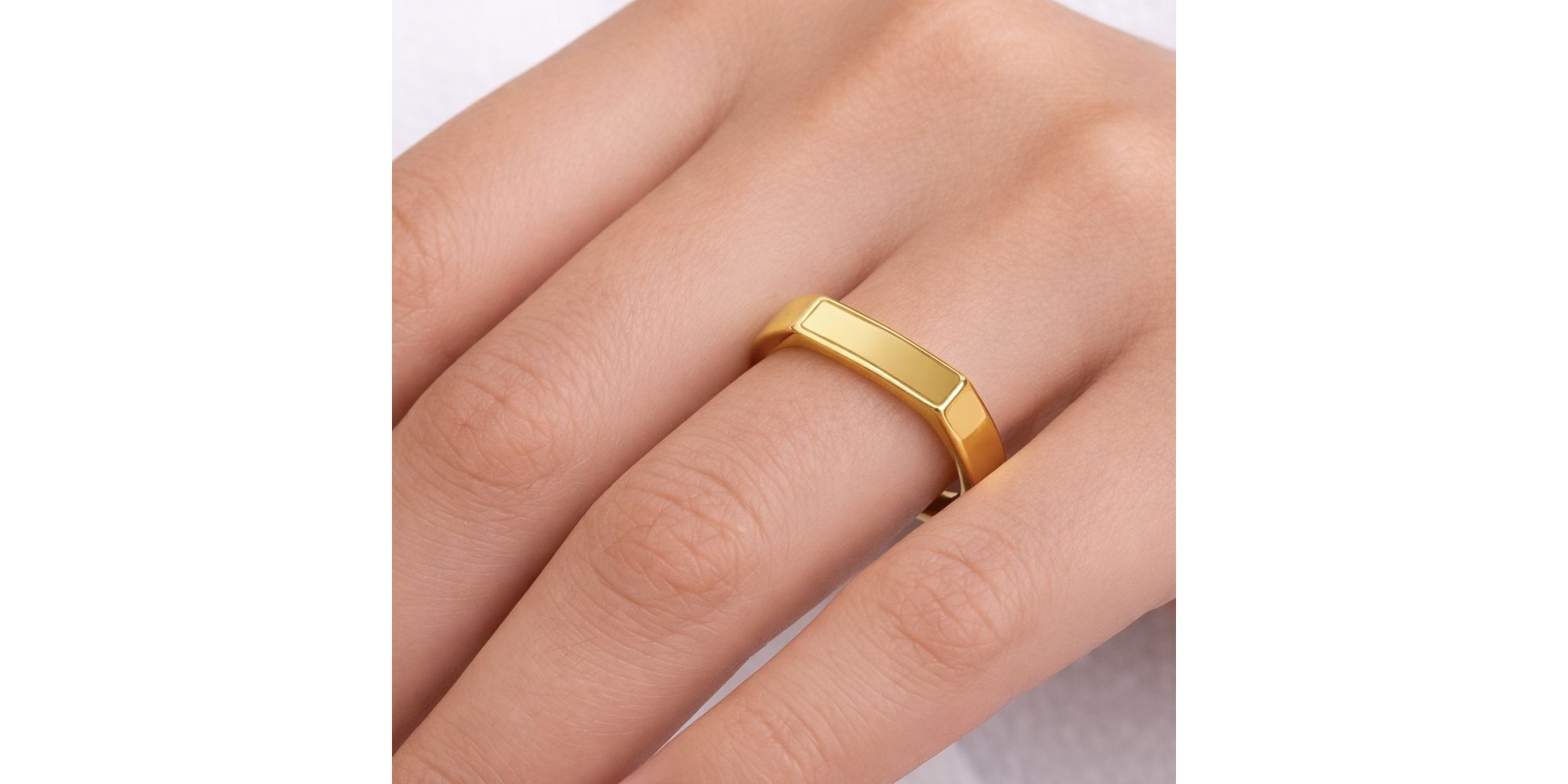 Anel Reto Retangular Liso Aço Dourado