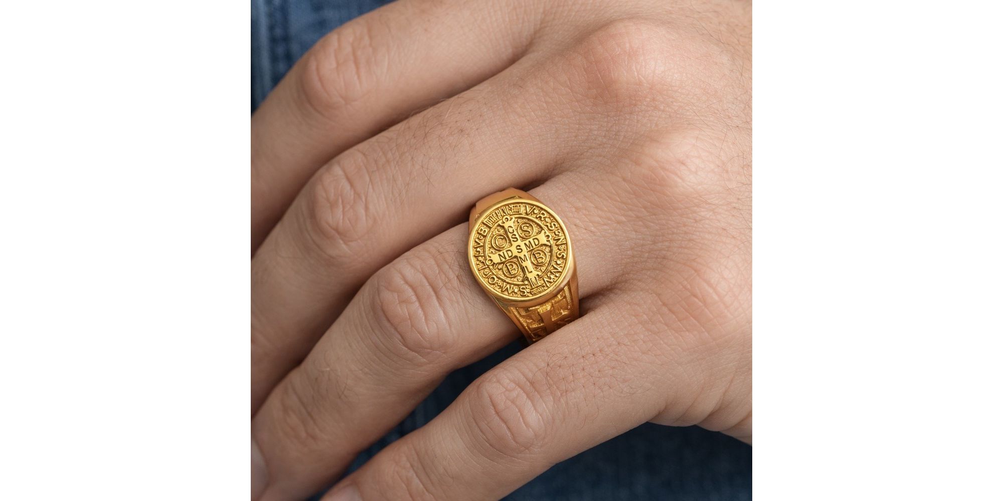 Dedeira São Bento Cruz Redonda Aço Dourada 