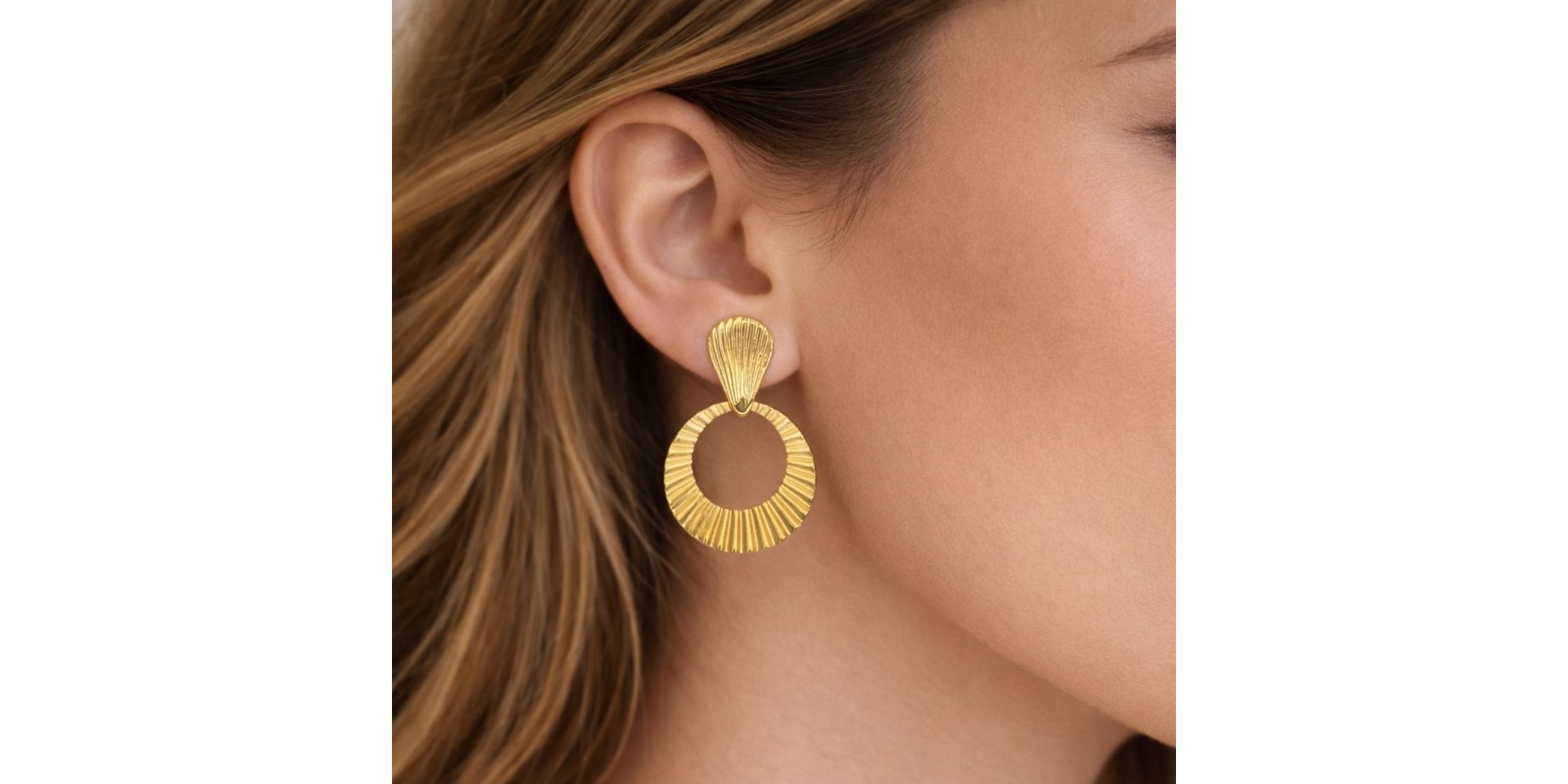 Brinco Frontal Frisado Banhado a Ouro 18K