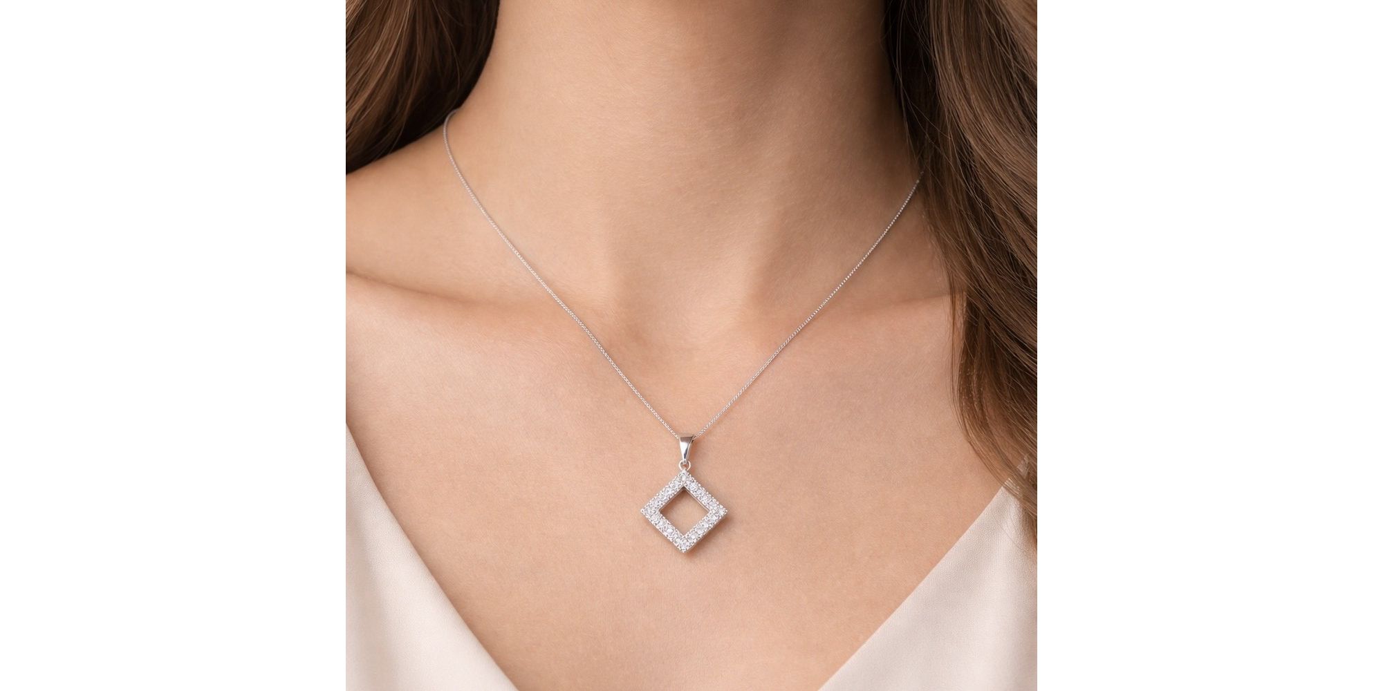 Conjunto Losango Vazado Strass Banhado a Prata 925